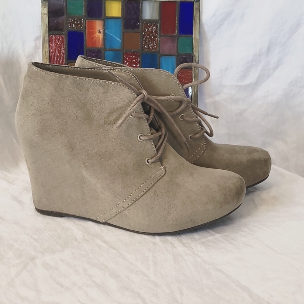 X-Appeal faux suede wedge bootie women's size 9